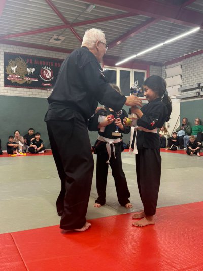 Klik voor een grotere weergave, EZNH7902.jpg