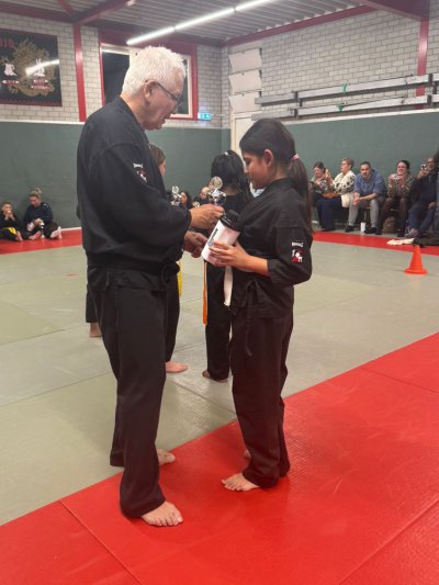 Klik voor een grotere weergave, HQWZ2440.jpg