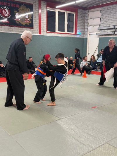 Klik voor een grotere weergave, XYNT6823.jpg